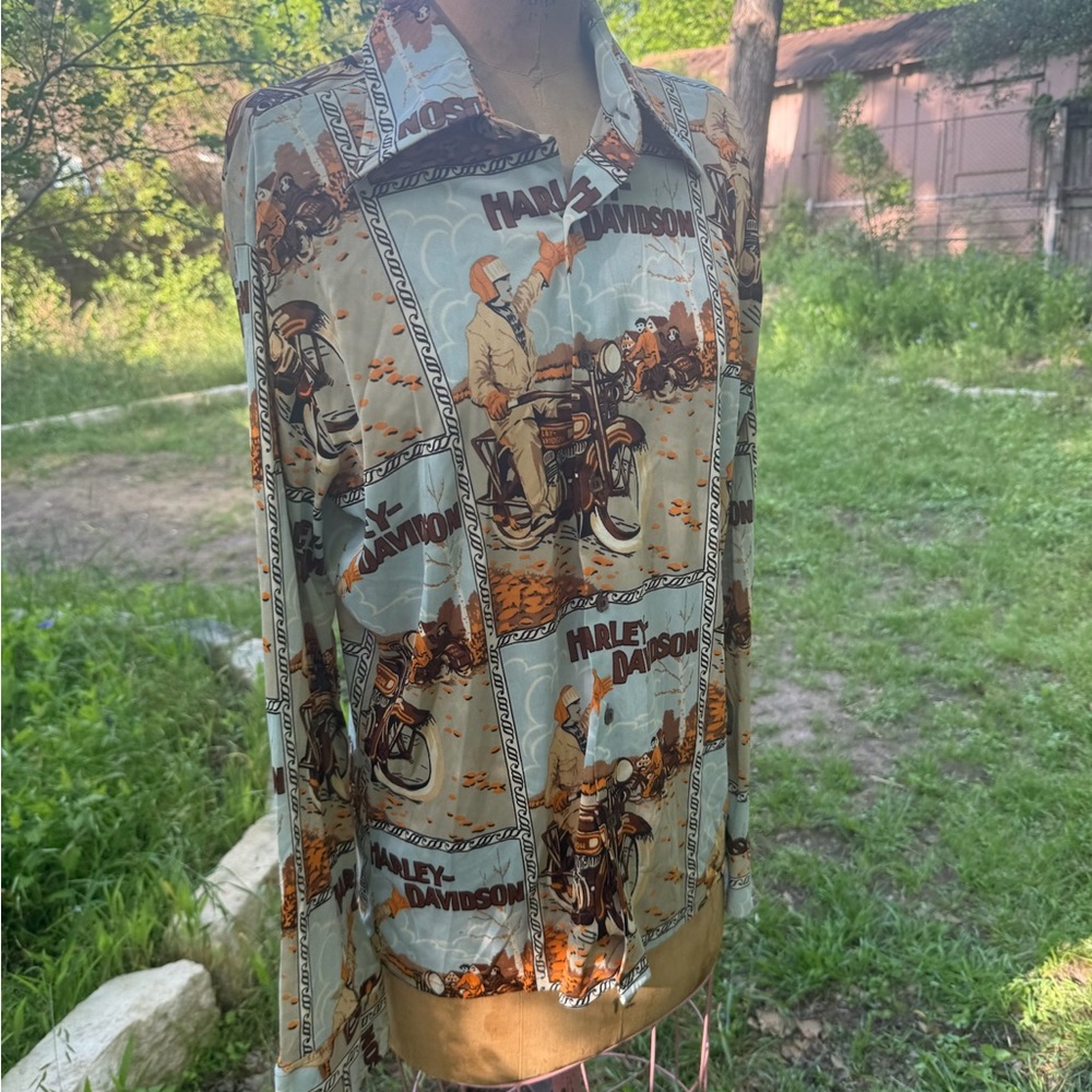 Harley-Davidson Graphic Shirt with Orange and Cream Accents